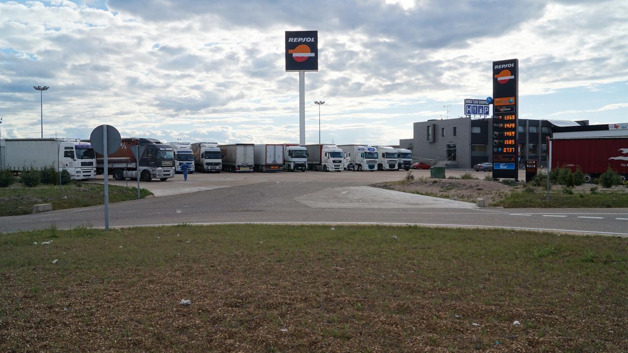Hotel Area De Servicio Los Chopos Villaherreros Eksteriør billede